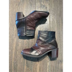 Vero  Studio Tina Block Heel Bootie